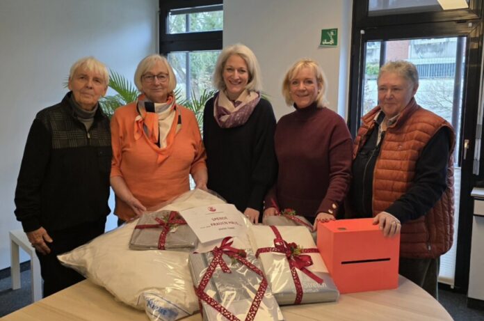 Spendenübergabe der Frauen Union Heiligenhaus an Eva-Maria Düring, SKFM (Mitte). Foto: FU Heiligenhaus