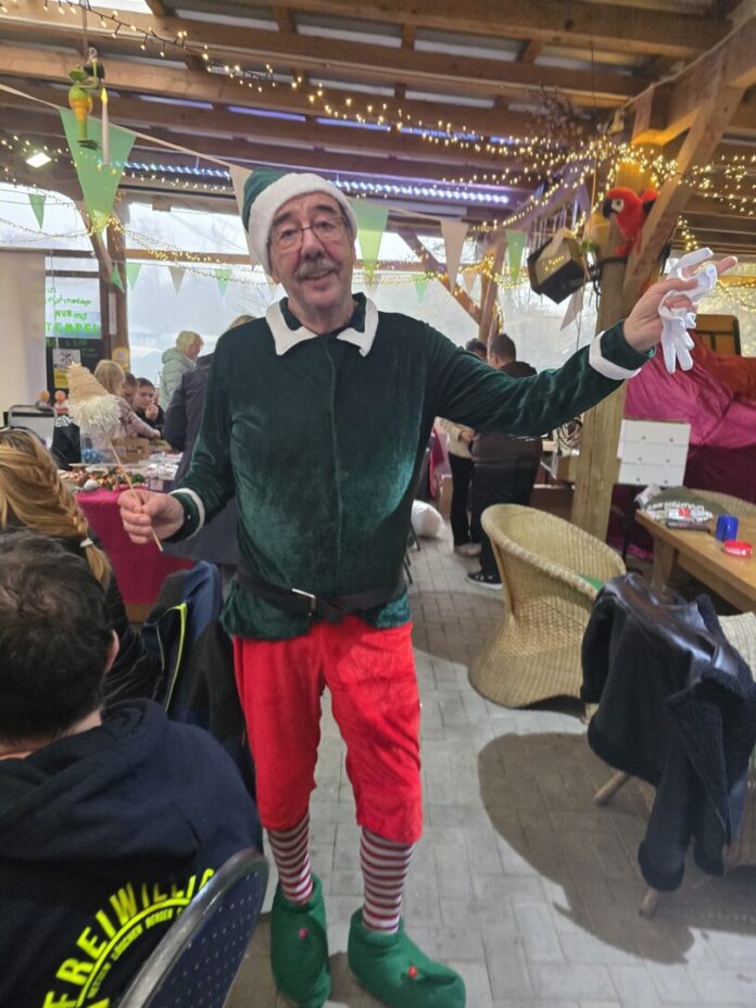 31_RAT_Rolf der Kobold Sorgt für Kurzweil während die Kinder kreativ sind, Rolf Rang der Kobold von Rang und Namen, Bild: Alexander Heinz