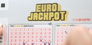 Eurojackpot geknackt: 54 Millionen Euro gehen nach NRW Volltreffer: Auf einem Schein aus Nordrhein-Westfalen sind alle Gewinnzahlen vom Freitag notiert. (Symbolbild)
