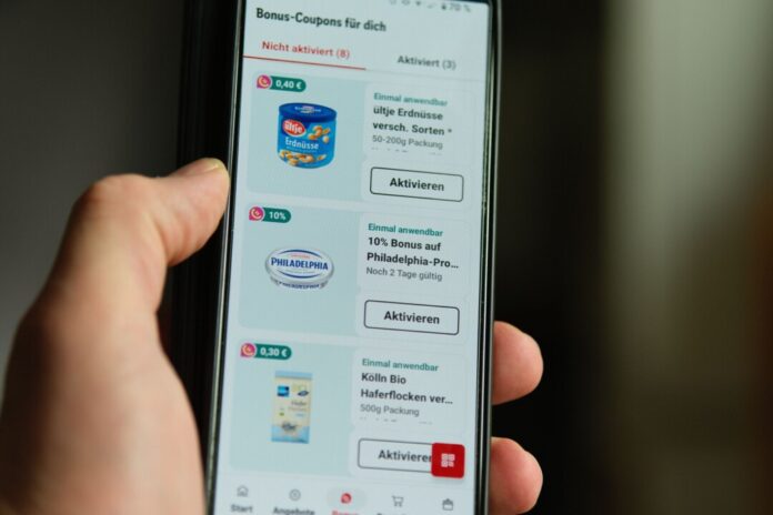 Rewe-App Rewe lockt Kunden mit einem Bonus - bisher wurde dabei jedoch nicht der Gesamtpreis der Produkte angezeigt.