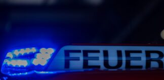 45-Jähriger schwer verletzt nach Verpuffung Die Feuerwehr war in Wipperfürth mit einem Großaufgebot im Einsatz. (Symbolbild)