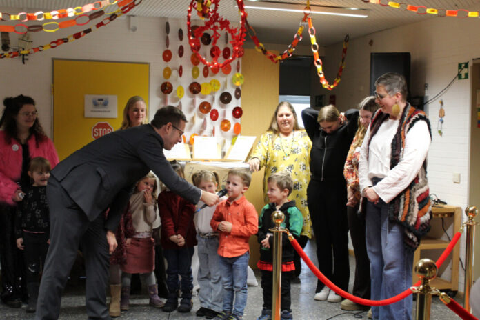 Im Stil der 1970er wird gefeiert. Foto: Stadt Erkrath