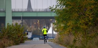 Auf NRW kommen in der neuen Woche sehr milde Temperaturen zu. (Archivbild)