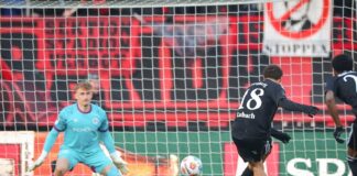 Der Nürnberger Wegbereiter: Rafael Lubach erzielt per Foulelfmeter das 1:0.