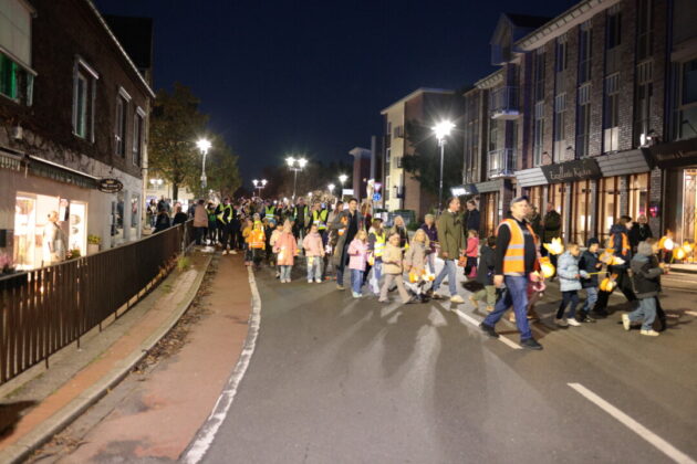 Imprssionen vom Martinszug in Hösel 2025 , Bild: Alexander Heinz