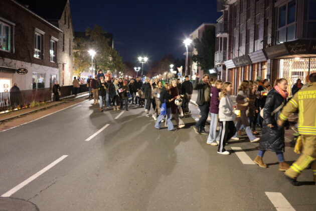 Imprssionen vom Martinszug in Hösel 2025 , Bild: Alexander Heinz