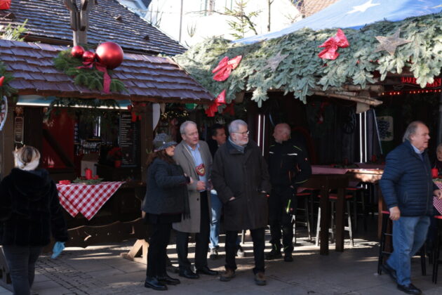 Besucher des Weihnachtsmarktes, Bild: Alexander Heinz