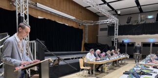 Mettmanns Bürgermeister: “Ich trete das Amt mit Freude und Motivation an” Bürgermeister André Bär hielt vor dem Rat seine Antrittsrede. Foto: Kreisstadt Mettmann