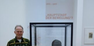 Michael Baaske und die Portraitplastik, Bild: Privat