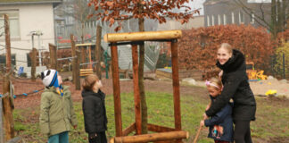 Bäume spenden Schatten und bringen Obst. Foto: Caritas