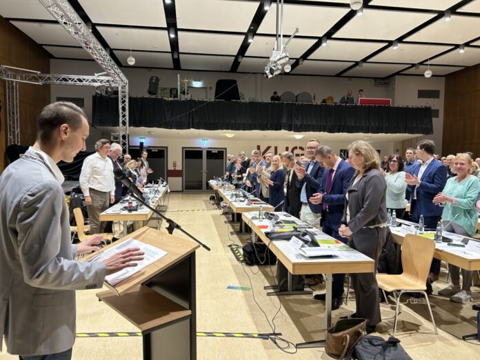 Bürgermeister André Bär bei seiner Antrittsrede. Foto: Kreisstadt Mettmann