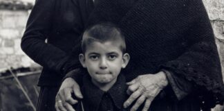 Der Dokumentarfilm „Ein Lied für Argyris“ begleitet einen Überlebenden des Massakers von Distomo auf seiner Suche nach Frieden. Foto: Fontana Film