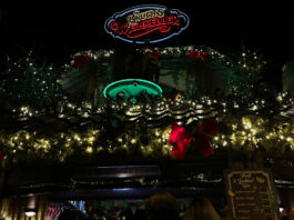 Auch in Ratingen auf dem Weihnachtsmarkt sind die Preise gestiegen - allerdings im Vergleich zum Vorjahr eher moderat. Foto: Strenger