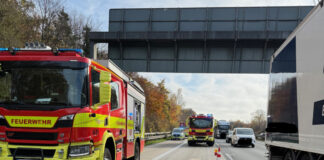 Die Feuerwehr im Einsatz auf der A3. Foto: FW Ratingen