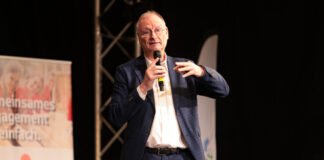 Sven Plöger bei seinem Vortrag in der Stadthalle Ratingen, Bild: Alexander Heinz