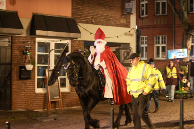 Impressionen vom St. Martinszug in Ratingen Innenstadt 2025, Bild Alexander Heinz