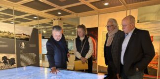 Hoffnung für das Oberschlesische Landesmuseum ? Politischer Einsatz für den Erhalt wächst. Museumsdirektor Dr. David Skrabania, Yvonne Gebauer (MdL kulturpolitische Sprecherin der FDP-Landtagfraktion), Manfred Kleinen (FDP Ratingen) und Detlef Parr (FDP Ratingen), Bild: Privat