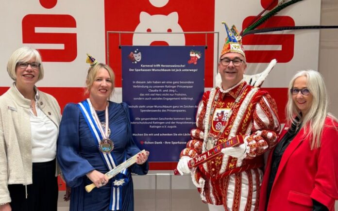 Claudia Pocha (Leiterin Privat- und Geschäftskundenbetreuung Ratingen), das Ratinger Karnevalsprinzenpaar Claudia III. und Jörg I. sowie Anja Pallessen (Kundenberaterin). Foto: Sparkasse HRV