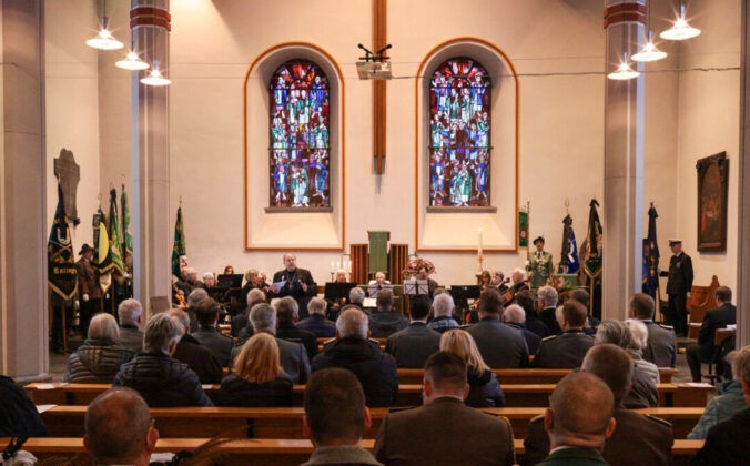 Pfarrer Weimann aus Tiefenbroich während der Gedenkzeremonie in der ev. Stadtkirche, Bild: Alexander Heinz
