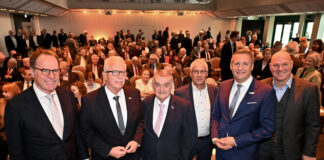 Fast wie eine Ewigkeit: Thomas Hendele nach 26 Jahren als Landrat verabschiedet