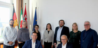 Nach der Vertragsunterzeichnung kann der Ausbau beginnen. Foto: Stadt Erkrath