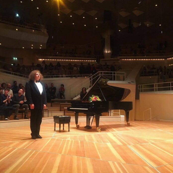 Vladimir Mogilevsky © Viktor Goryachev Vladimir Mogilevsky bei einer Aufführung, Bild: Viktor Goryachev