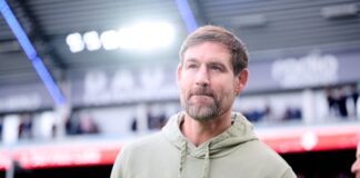 Trainer Thomas Kleine steht in Fürth unter Druck. (Archivbild)