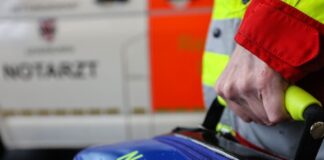 Mehrere Kinder rannten nach dem Knall weg. (Symbolbild)