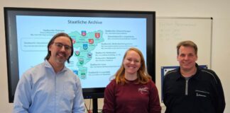 Marinko Betker (Stadtarchivar), Jacqueline Muhlack (Wissenschaftliche Volontärin im Stadtarchiv) und Ralf Neas (Privatdozent). Foto: Kreisstadt Mettmann