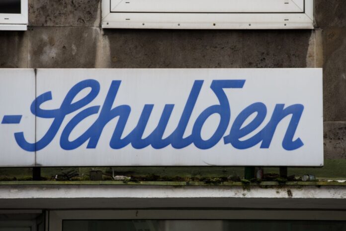 Wenn es um Überschuldung geht, ist das Ruhrgebiet aus Sicht von Creditreform das «Sorgenkind» in NRW.