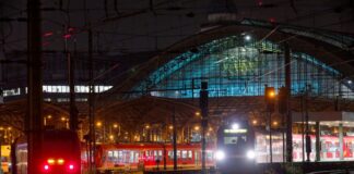 Ab dem 14. November, 21.00 Uhr, wird der Kölner Hauptbahnhof für zehn Tage fast komplett gesperrt. (Archivbild)