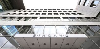 Im Prozess um den Tod eines Obdachlosen bestreitet der Angeklagte eine Mittäterschaft. (Symbolbild)