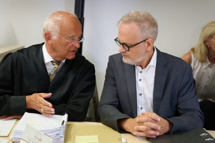 Klage gegen Verbot von Schwangerschaftsabbrüchen Der Fall geht nun ans Landesarbeitsgericht (Archivbild)