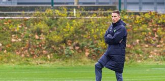 Mit alten Schuhen und neuen Abläufen aus der Wolfsburg-Krise Wolfsburgs Interimscoach Daniel Bauer freut sich auf den Neustart.