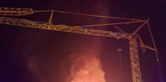 Ein Feuer hat das historische Schloss in Velbert stark geschädigt.