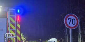 39-Jähriger überschlägt sich mit Auto – schwer verletzt Bei dem Unfall zog sich der 39-Jährige schwere Verletzungen zu.