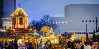 Weihnachtsmarkt in Düsseldorf startet: Reichlich Programm "Budenzauber" in Düsseldorf: Mit dem Start des Weihnachtsmarktes wird es in der Landeshauptstadt heimelig. Foto: D.LIVE/Anne Orthen