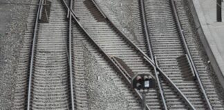 Weichenstellung in den Gremien des Verkehrsverbundes AVV. Wie stark werden die Preise zum Jahreswechsel angehoben? 