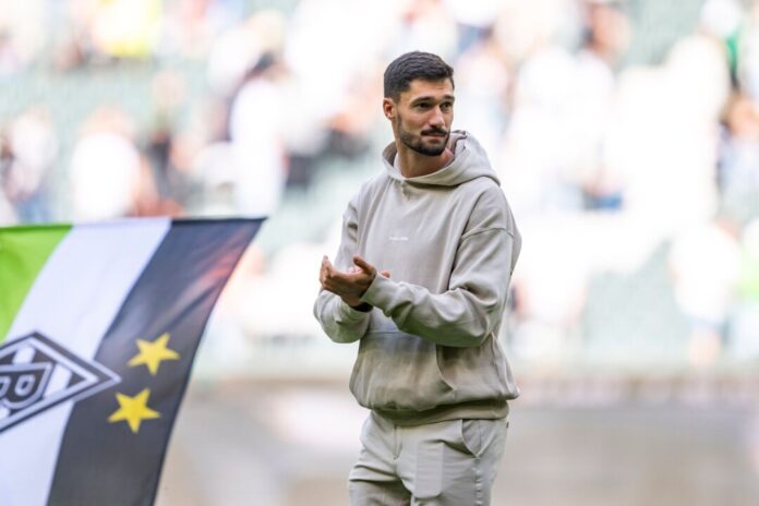 Borussia Mönchengladbach - VfL Wolfsburg Weiterhin zum Zuschauen verdammt: Gladbachs verletzter Kapitän Tim Kleindienst (Archivbild)