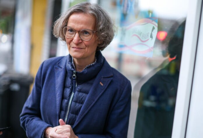 Bauministerin Ina Scharrenbach Bauministerin Ina Scharrenbach (CDU) spricht offen über ihre Krebserkrankung. (Archivbild)