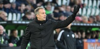 Trainer Kasper Hjulmand und seine Mannschaft reisten mit Verspätung nach Manchester. 