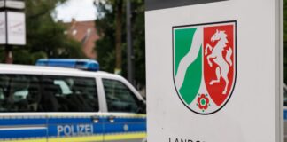 Gericht sieht klassischen Femizid – Lebenslang für Ehemann Im Fall einer nachts im Schlaf getöteten Ehefrau in Espelkamp hat das Landgericht Bielefeld ein Urteil verkündet. (Archivbild)