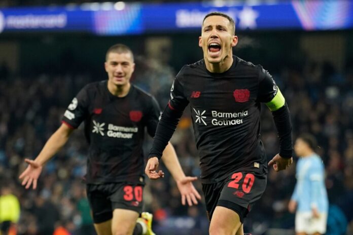 Manchester City - Bayer Leverkusen Leverkusens Alejeandro Grimaldo jubelt nach seinem Treffer zum 1:0.