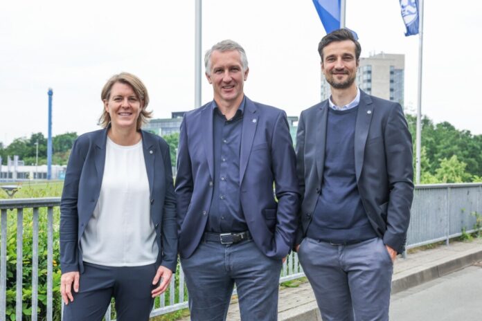 Vorstand des FC Schalke 04 Schalkes Vorstandscrew erlebte am Samstag eine entspanntere Mitgliederversammlung als 2024. (Archivbild)