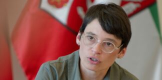 Flüchtlingsministerin Josefine Paul (Grüne) plant ein zweites Abschiebegefängnis. (Archivbild)