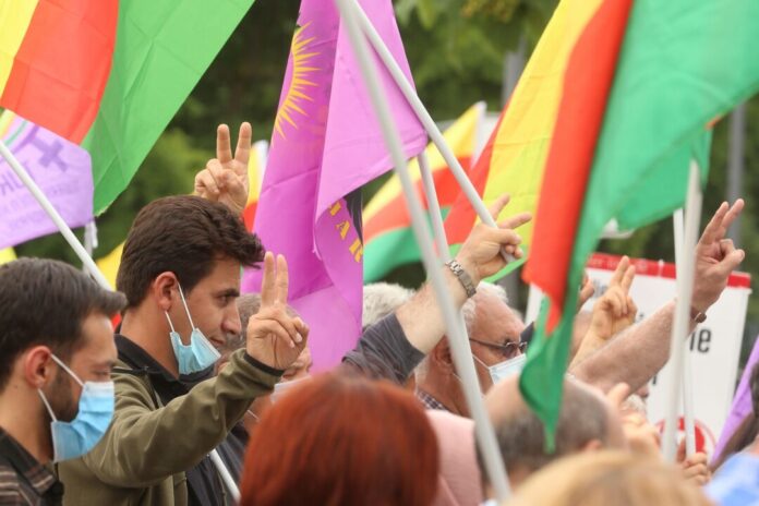 Demo in Köln nach verhindertem Kurden-Treffen In Köln werden etwa 15.000 Kurden zu einer Demo erwartet. (Archivbild)