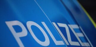 Einsatzkräfte haben in Stuttgart einen mutmaßlichen Schleuser festgenommen. (Symbolbild)