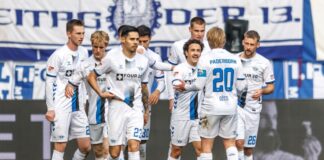 Paderborn setzt Siegesserie fort: 1:0 in Magdeburg Sebastian Klaas (r, SC Paderborn 07) jubelt mit Teamkollegen nach seinem Treffer zum 1:0.