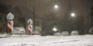 Schnee im Sauerland führt zu defekten Weichen – Zugausfälle Schnee in NRW - was schön aussieht, hatte für Pendler und Reisende im Hochsauerland negative Folgen.