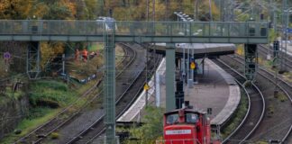 Ersatzbusse und Umleitungen: Bahn saniert Strecke Köln-Hagen Auch der Bahnhof Haan-Gruiten soll modernisiert werden. Seit Jahren hat er die Qualitätsstufe «nicht tolerierbar».